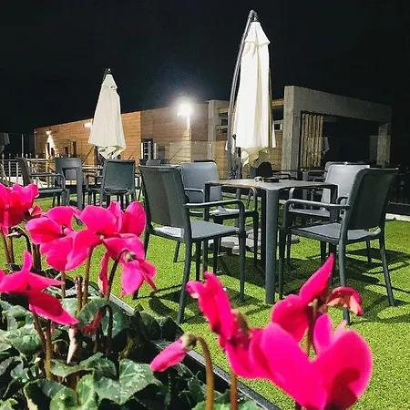 Penzion Glass Cube 4*