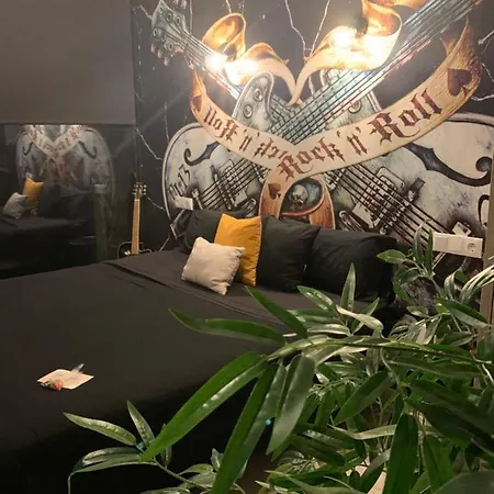 Penzion Glass Cube Outes