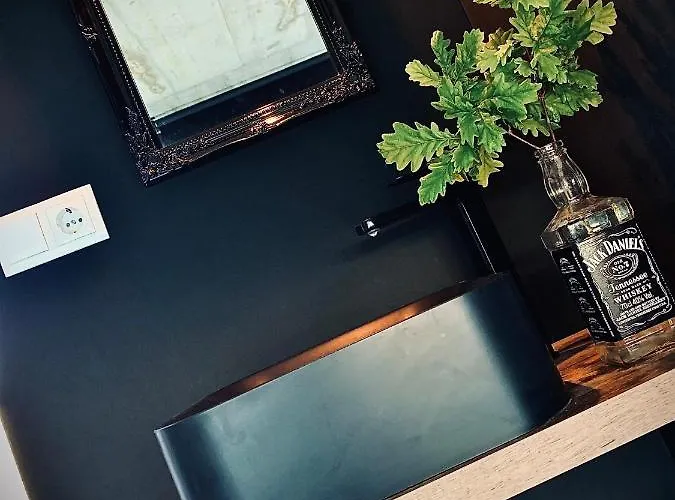 Glass Cube Guest house Outes