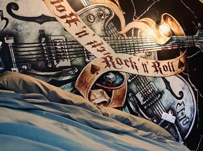 Glass Cube Guest house Outes