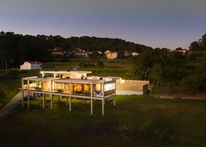 Glass Cube Maison d'hôtes 4*